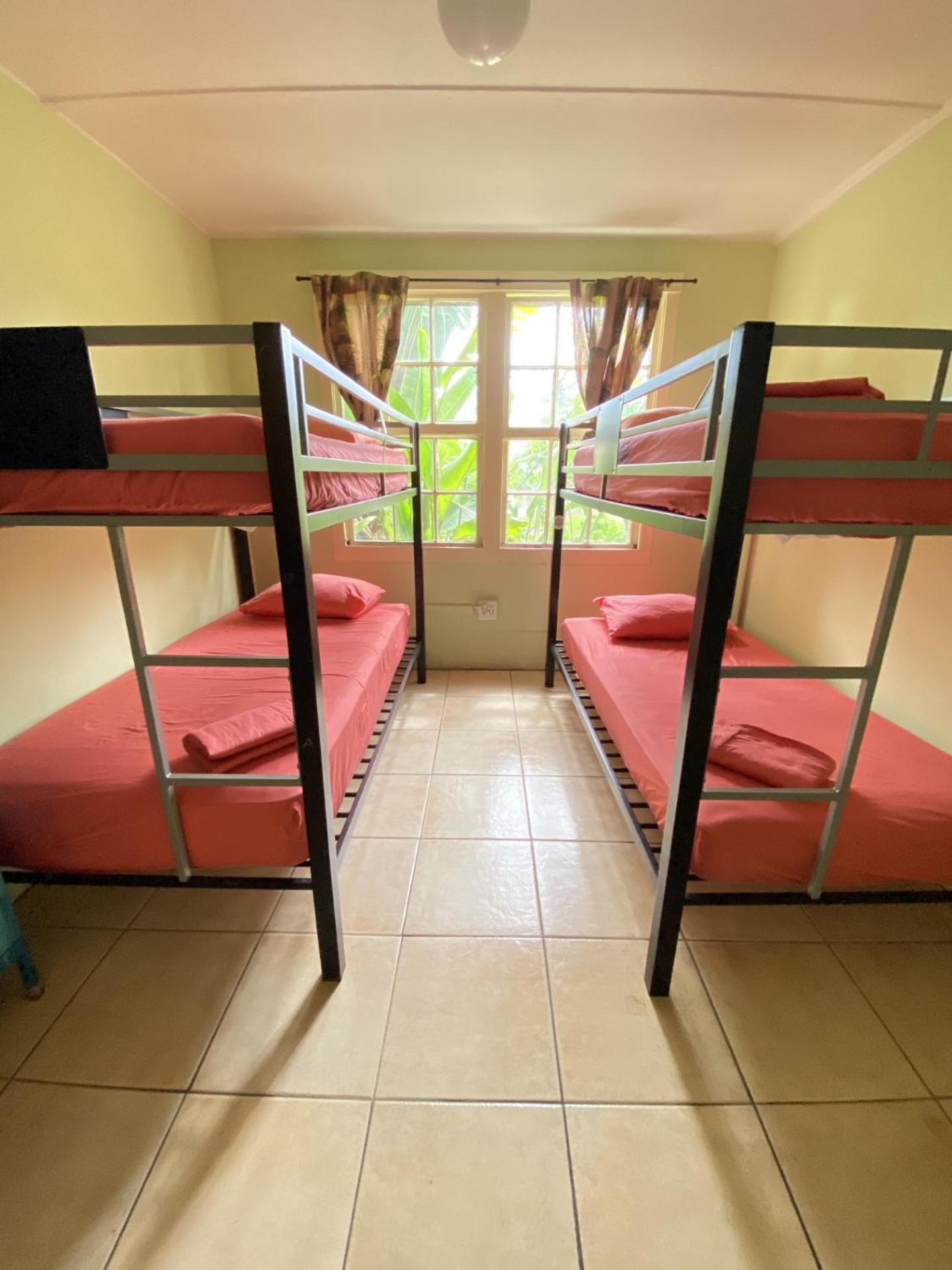 Banana Bungalow Maui Hostel Wailuku Extérieur photo